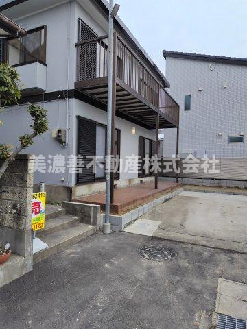 ６２４１３　岐阜市長良葵町中古戸建ての外観