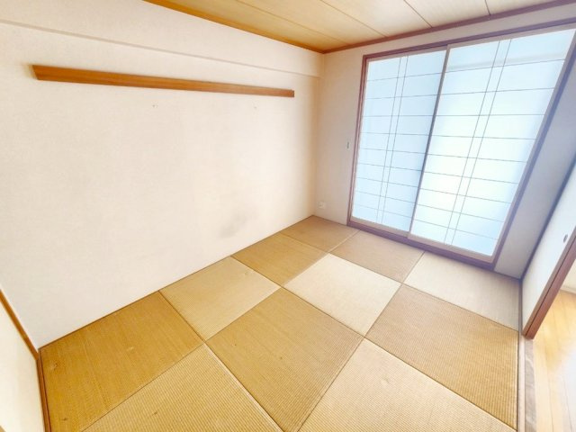 芦屋朝日ヶ丘北公園アーバンライフの和室