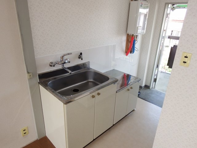 コア417のキッチン|コンパクトなキッチンで掃除もラクラク