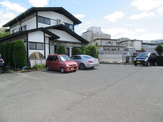 コア417の駐車場