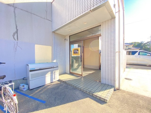 狭山ハイツのエントランス