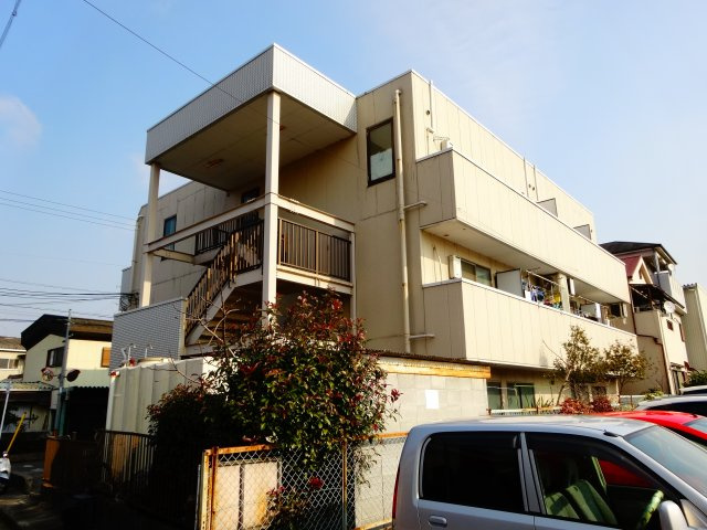 狭山ハイツの外観