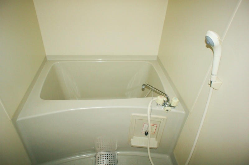 リーベンハオス野中の浴室|お風呂で日々の疲れを落としましょう