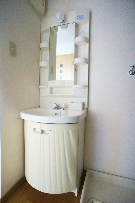 リーベンハオス野中の洗面所|コンパクトで使いやすい洗面所