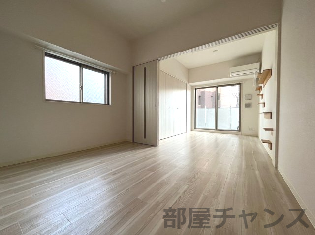 ドゥナーレ東別院の居間・リビング