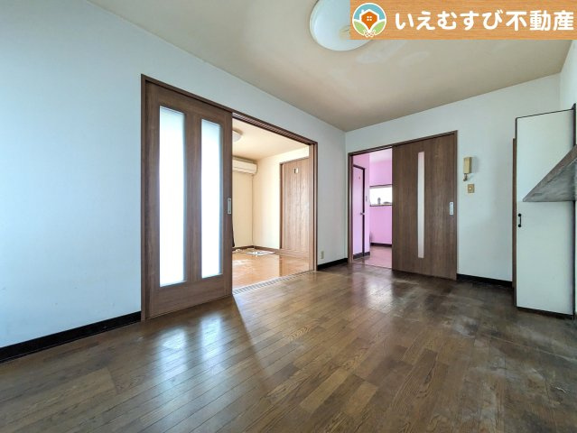 熊谷市原島　中古戸建の居間・リビング