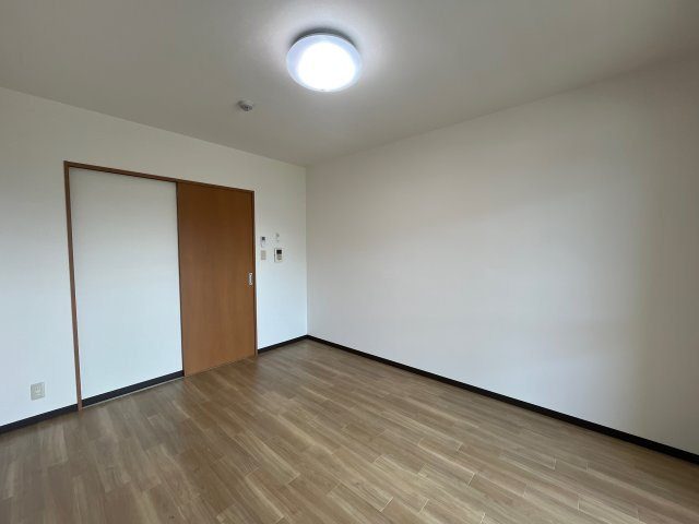 インタービレッジ青山二番館の洋室