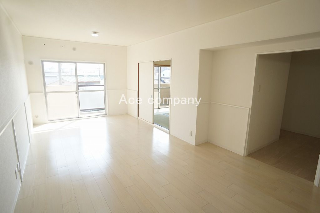 【居間・リビング】の画像