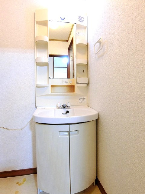 第3角柳マンションの独立洗面台|※別部屋のイメージ写真です。