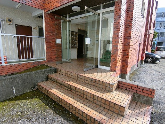 第3角柳マンションのエントランス