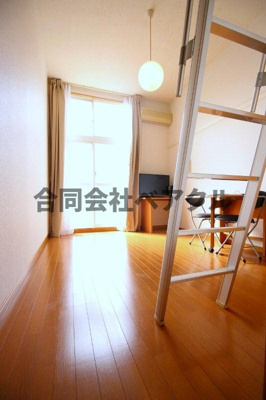 【洋室】 | レオパレススイート