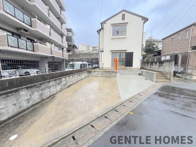 南片江１丁目戸建の駐車場