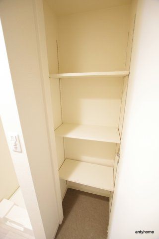 レシオス大阪城北詰 仲介手数料無料の収納