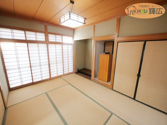 加古川市西神吉町岸　中古戸建の内装|和室は洋室と繋がっておりますので、小さなお子様がいらっしゃるご家庭様には安心ですね