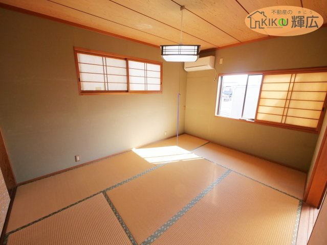 加古川市西神吉町岸　中古戸建の寝室