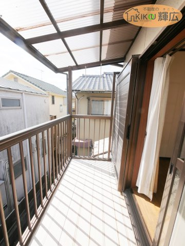 加古川市西神吉町岸　中古戸建のバルコニー