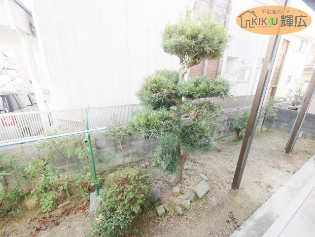 加古川市西神吉町岸　中古戸建の庭