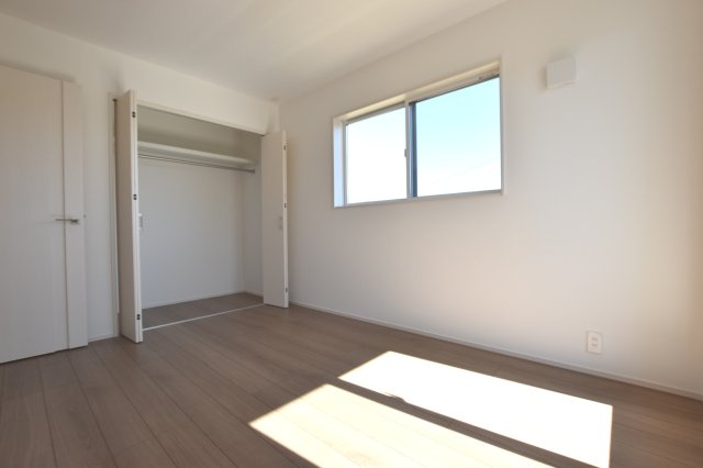 【商談中】未入居住宅　グローバルガーデン　一宮市馬見塚　全２区画分譲の洋室