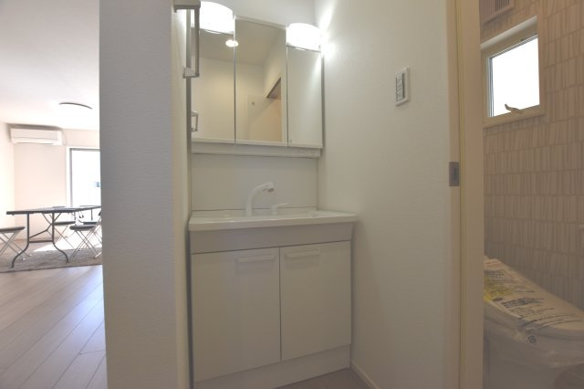 【商談中】未入居住宅　グローバルガーデン　一宮市馬見塚　全２区画分譲の独立洗面台