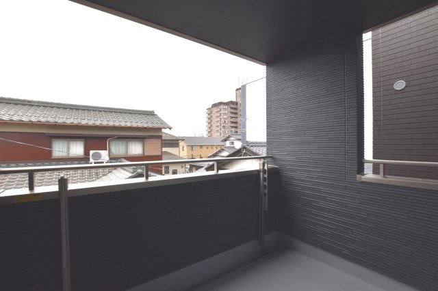 タマタウン　一宮市奥町　全3区画分譲のバルコニー|バルコニーは南向きで洗濯物もよく乾きます！　インナータイプのバルコニーで雨の日も安心です。