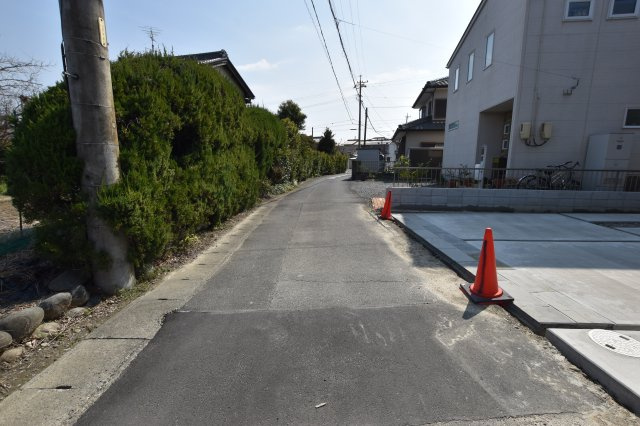 タマタウン　一宮市奥町(奥小)　全3区画分譲の前面道路含む現地写真