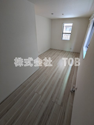【洋室】 | 調布ヶ丘二丁目貸家 | 1F洋室8.3帖