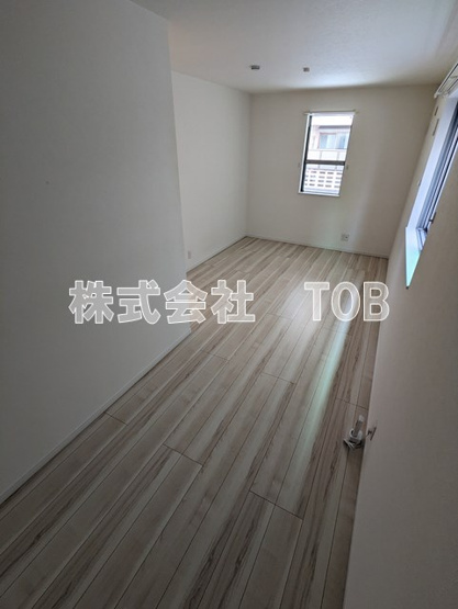 【洋室】 | 調布ヶ丘二丁目貸家 | 1F洋室8.3帖