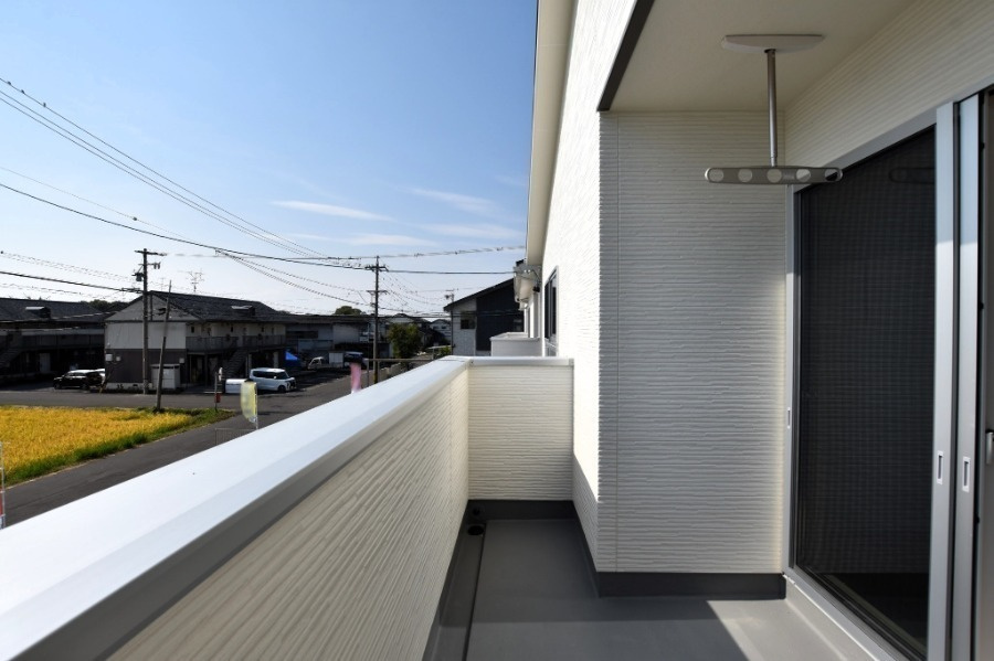 グローバルガーデン　岐阜市柳津町丸野5丁目　全4区画分譲のバルコニー