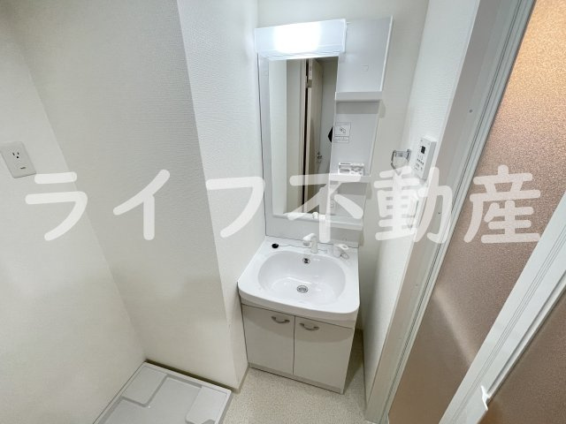 CASA MITOの独立洗面台|朝の支度にも助かる、独立の洗髪洗面化粧台