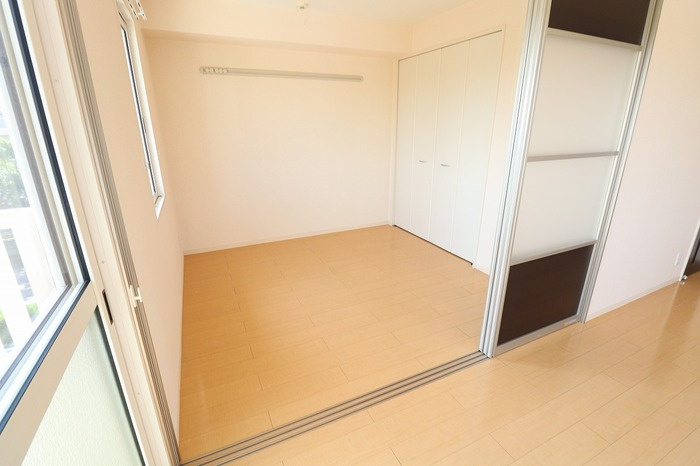 プラムロードⅡの寝室|洋室