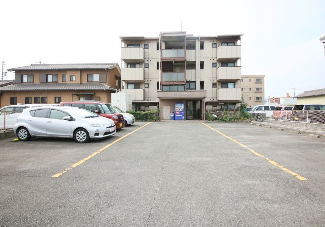 サンライズ・タケソウの駐車場