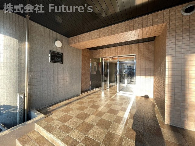 藤和シティコープ三郷公園のエントランス|安心のオートロック付きマンション