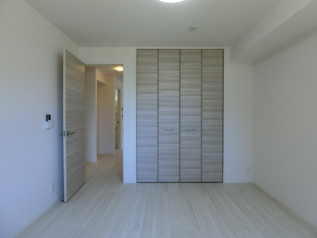 ロイヤルステージ上福原の洋室
