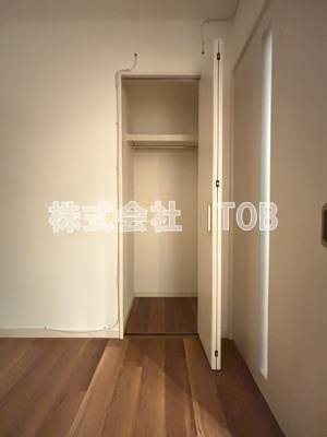 【収納】 | サニーハイツ上北沢 | 洋室5帖　クローゼット
