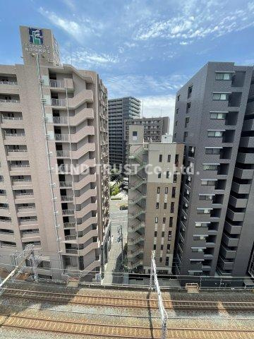 エス・キュート梅田中崎町のエントランス|清潔なエントランスです