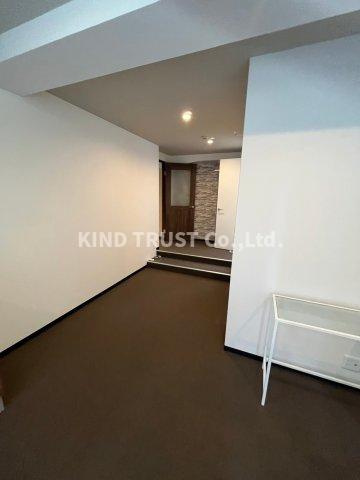 古河梅ヶ枝ビルの居間・リビング|こちらの居間で趣味の時間をお楽しみください