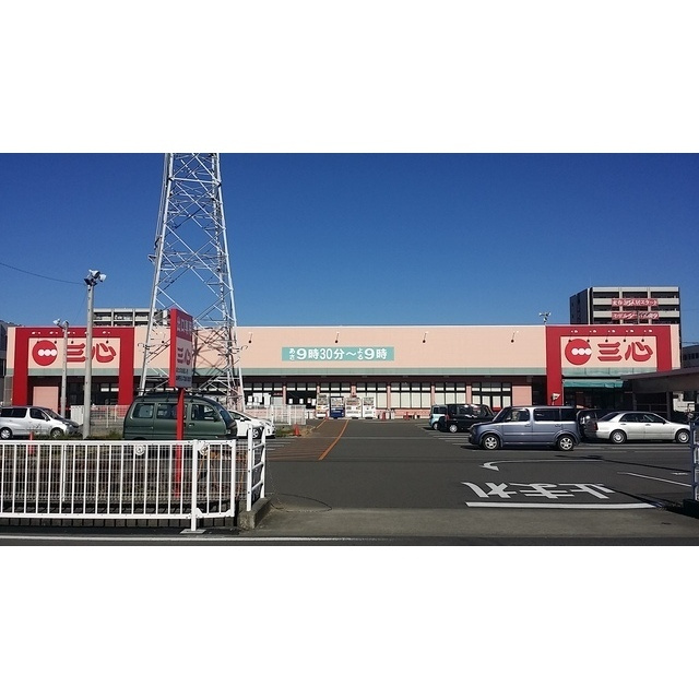 岐阜市鏡島の駐車場の周辺