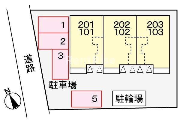 ロイヤルマンション日の出の居間・リビング|駐車場