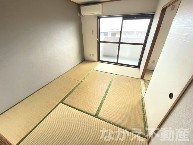 【寝室】 | 落ち着いて過ごせるお部屋なので、寝室にいかがでしょうか