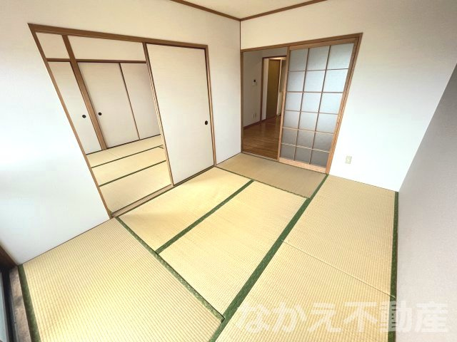 【寝室】 | 広くて明るい寝室
