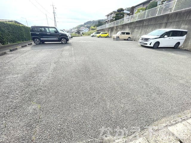 【駐車場】 | 車をお持ちの方に嬉しい駐車場付きの物件です