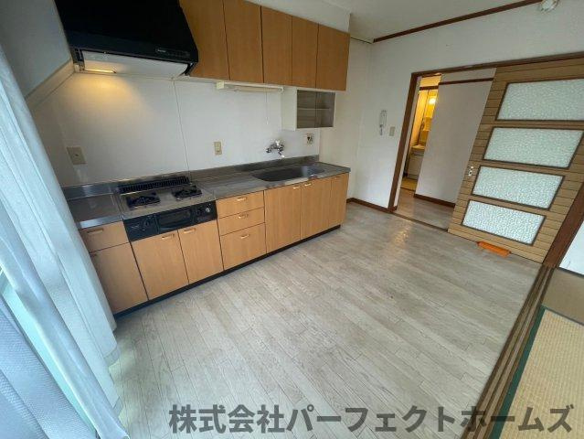 釈尊寺第一住宅12号棟のキッチン|きれいなキッチンです