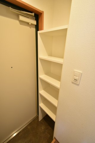 ウエスト東桂川の収納|シューズBOX