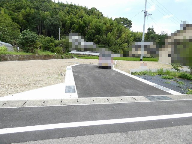 宇津野　３号地　建築条件付　売土地の前面道路含む現地写真