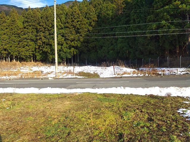 高島市マキノ町山中180坪土地の前面道路含む現地写真