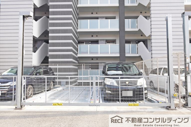 パークホームズ御影塚町の駐車場