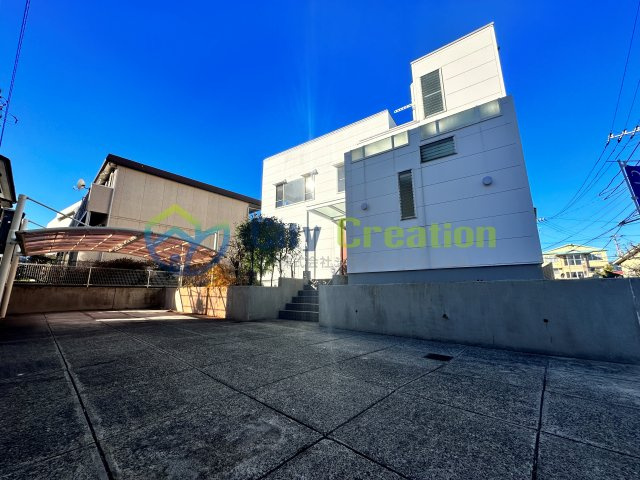 小田原市久野　リフォーム済み大型注文住宅の外観