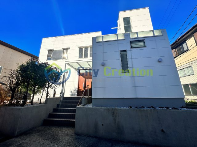 小田原市久野　リフォーム済み大型注文住宅の外観