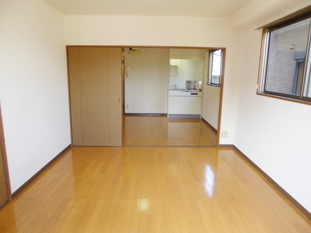 ロックフィールド萩の洋室