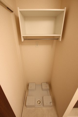 【設備】 | グランレイク金剛 | 室内洗濯機置場